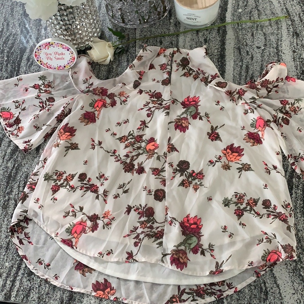 Women’s Midnight Sky floral 🌺 blouse size Large